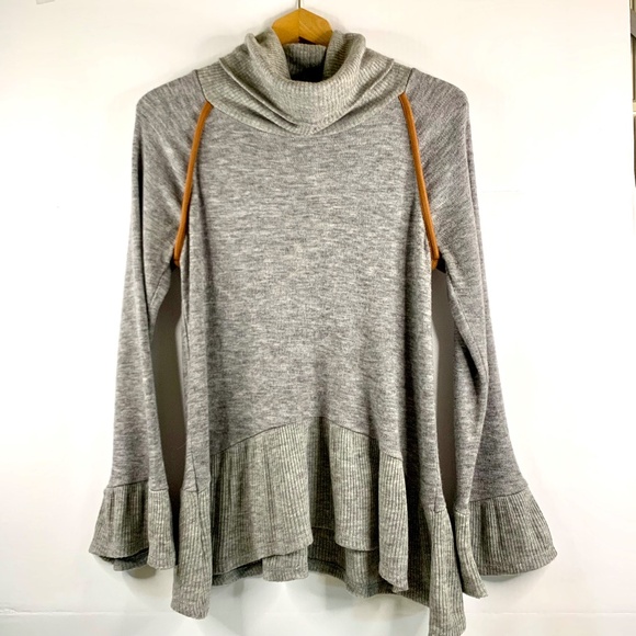 Ladies THMI, gray with brown accent cowl neck boho/western/coquettecore sweater - Picture 1 of 11